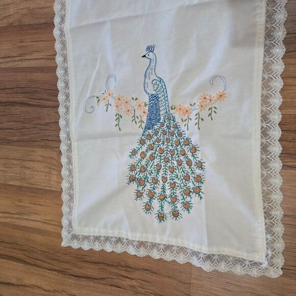 Vintage Embroidered Lace Table Runner Peacock Design - Picture 2 of 5